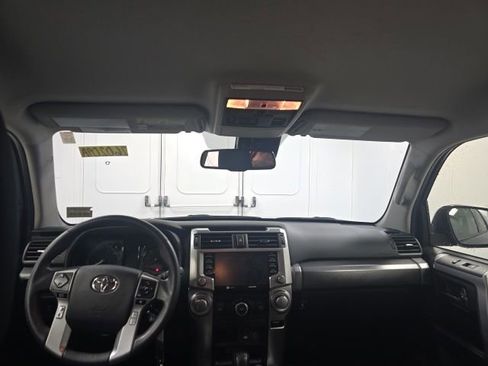 Used 2021 Toyota 4Runner SR5 AWD/4WD image 22