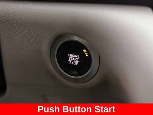 Used 2017 Chrysler Pacifica Touring-L FWD image 22