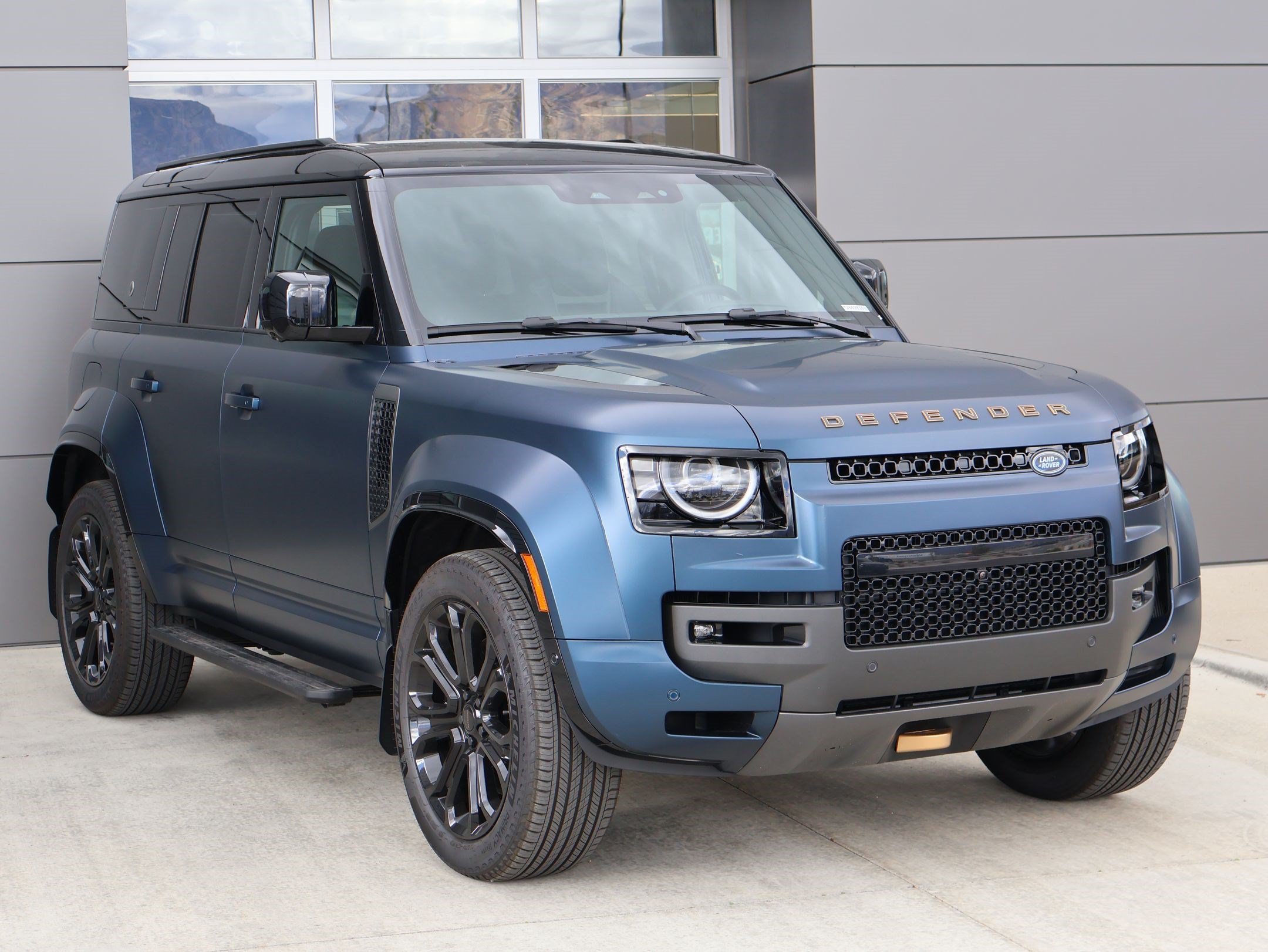 New 2026 Land Rover Defender 110 AWD/4WD image 3