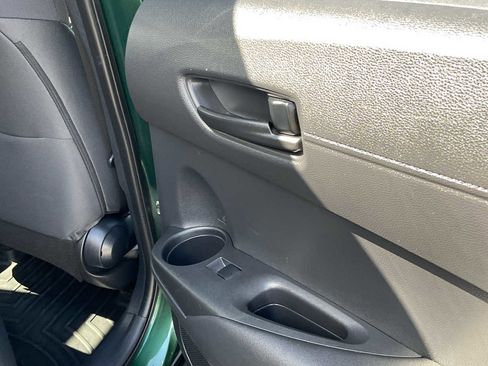 Used 2023 Toyota Corolla Cross LE w/ Moonroof Package image 42