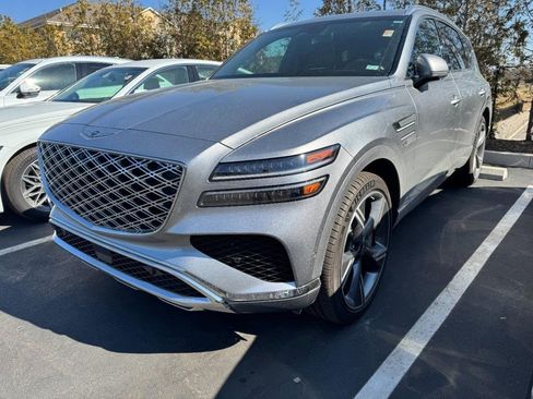 Certified 2025 Genesis GV80 3.5T Prestige image 3