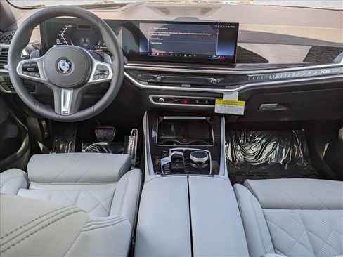 Used 2026 BMW X5 xDrive40i w/ M Sport Package AWD/4WD image 16