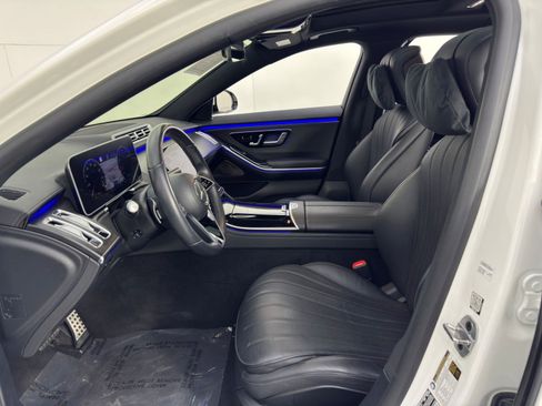 Used 2022 Mercedes-Benz S 500 4MATIC w/ AMG Line Package image 17