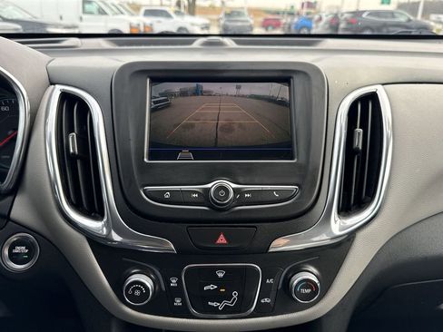 Used 2021 Chevrolet Equinox LS w/ LS Convenience Package image 23