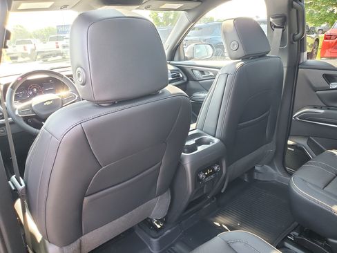 New 2026 Chevrolet Traverse High Country w/ LPO, Floor Liner Package FWD image 29
