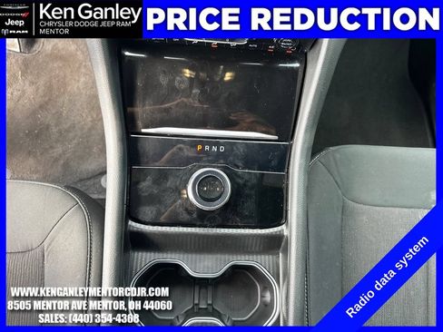 Certified 2025 Jeep Grand Cherokee Laredo AWD/4WD image 18