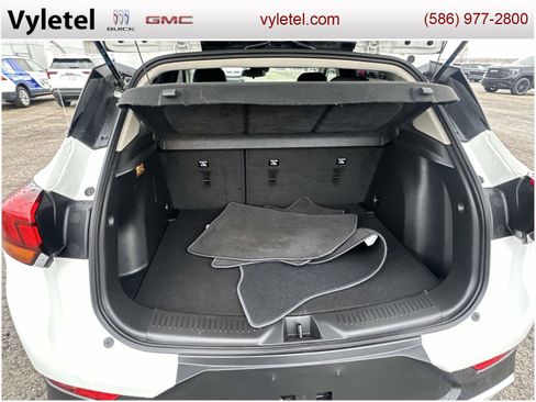 Used 2023 Buick Encore GX Preferred w/ Cold Weather Comfort Package image 9