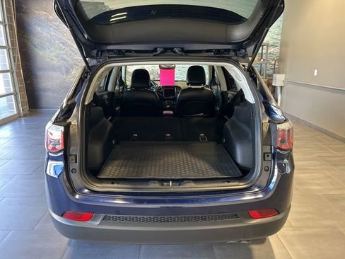 Used 2019 Jeep Compass Limited AWD/4WD image 34