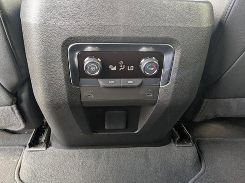 Used 2025 Chevrolet Tahoe Z71 AWD/4WD image 17