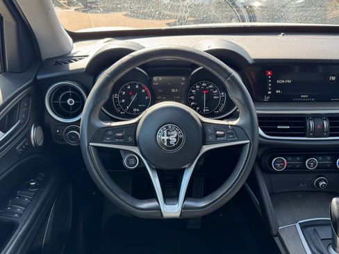 Used 2018 Alfa Romeo Stelvio Ti AWD/4WD image 11