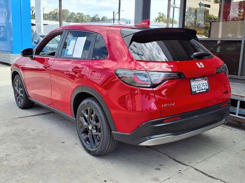 Used 2023 Honda HR-V Sport image 4