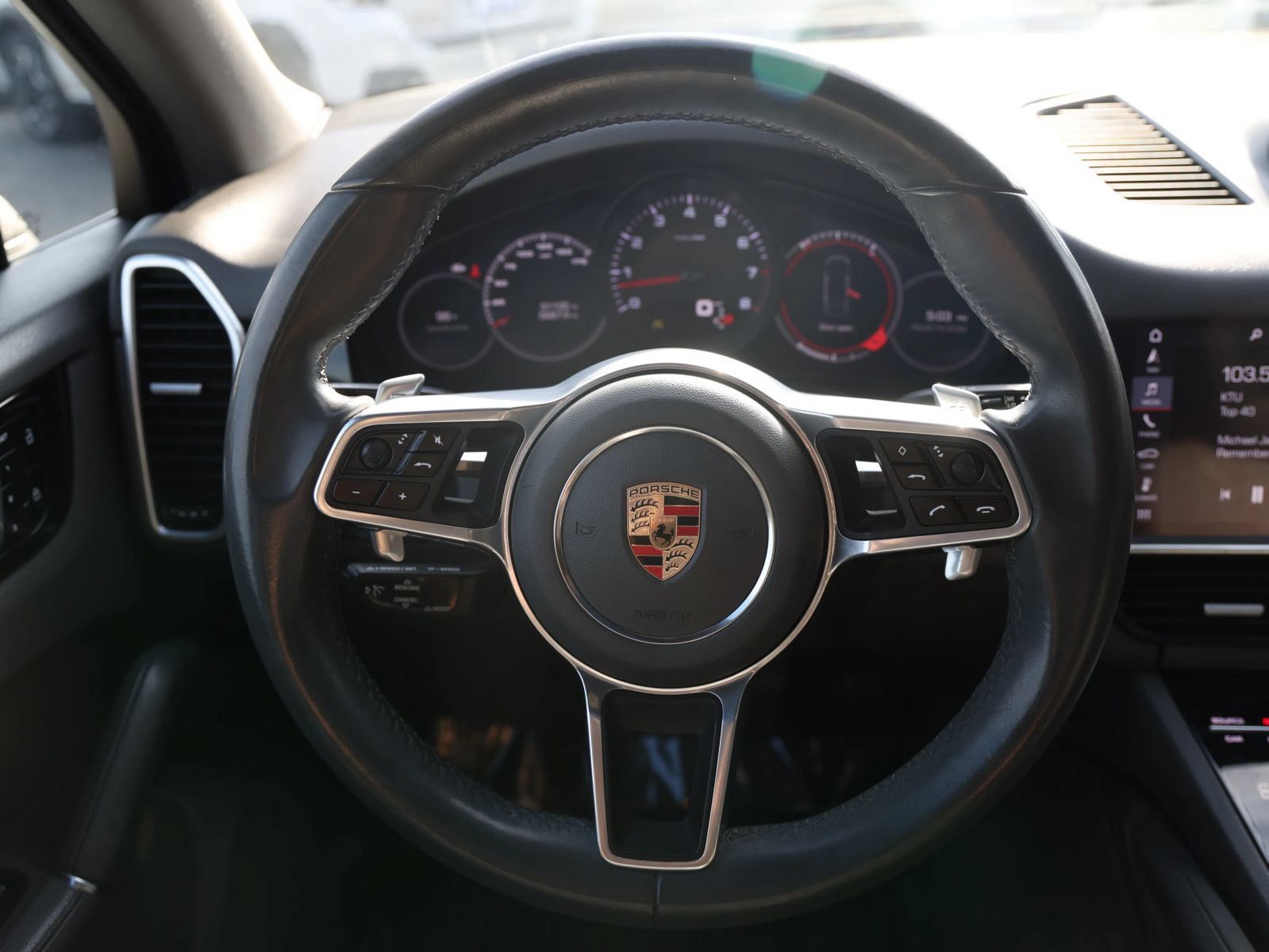 Used 2019 Porsche Cayenne AWD/4WD image 12