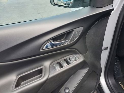 Used 2019 Chevrolet Equinox LT FWD image 10