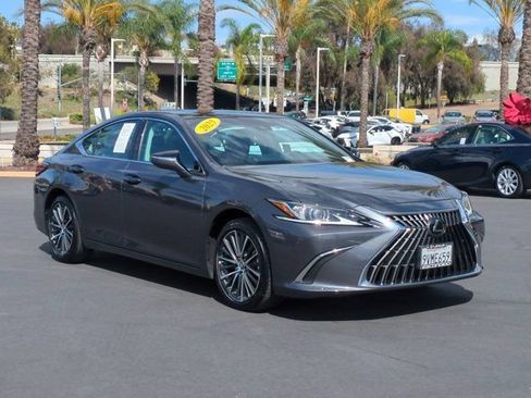 Used 2025 Lexus ES 350 w/ Premium Package FWD image 3