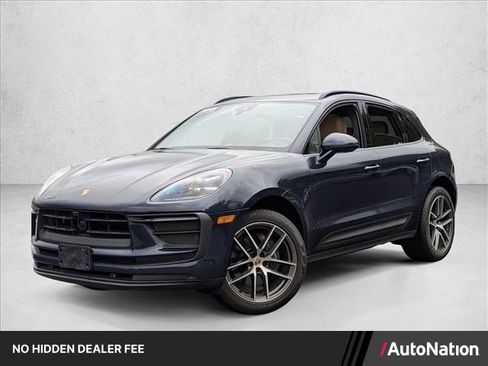 Used 2023 Porsche Macan AWD/4WD image 1