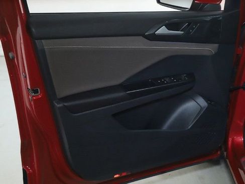 Used 2023 Volkswagen Taos SEL image 16