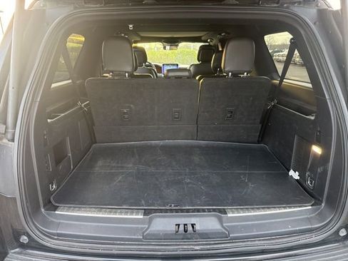 Used 2018 Lincoln Navigator L Select image 29