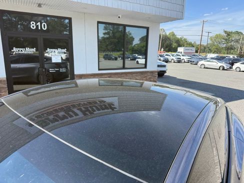 Used 2023 Tesla Model Y Performance AWD/4WD image 11