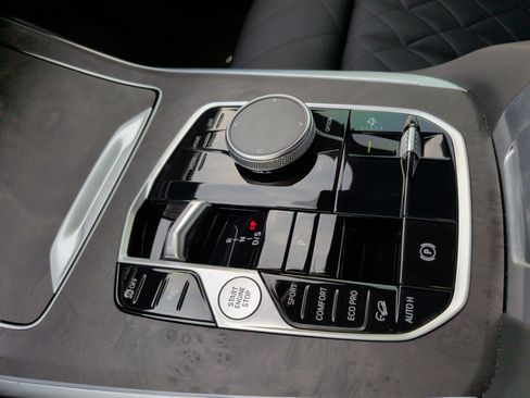 Certified 2024 BMW X7 xDrive40i image 20