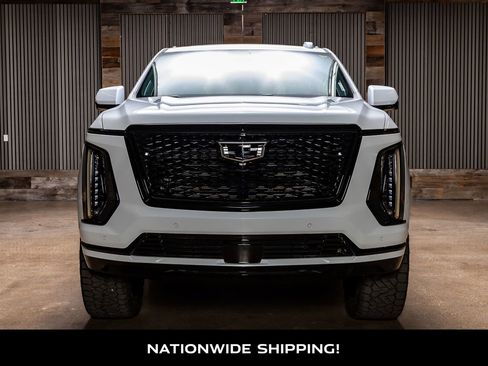 Used 2026 Cadillac Escalade Platinum Sport w/ LPO, Floor Liner Package image 4