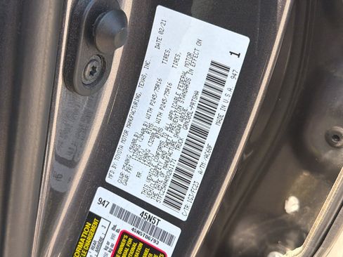 Used 2021 Toyota Tacoma SR5 AWD/4WD image 34
