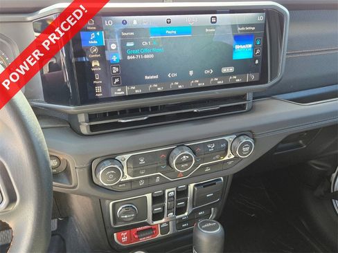 Used 2024 Jeep Gladiator Mojave image 23