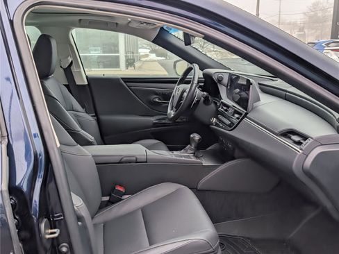 Used 2022 Lexus ES 350 w/ Premium Package image 11