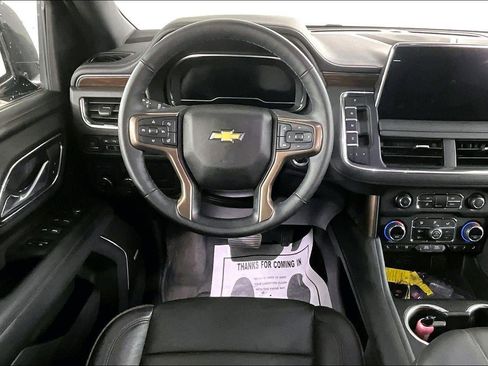 Used 2023 Chevrolet Suburban High Country image 8