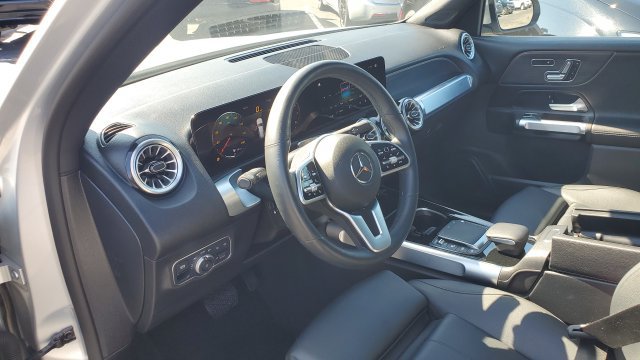 Used 2023 Mercedes-Benz GLB 250 4MATIC image 8