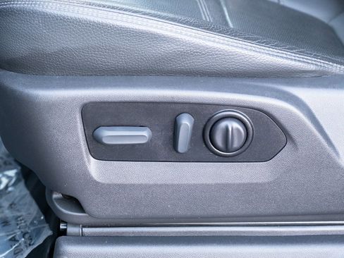 Used 2022 GMC Sierra 3500 Denali w/ Denali Black Diamond Edition image 14