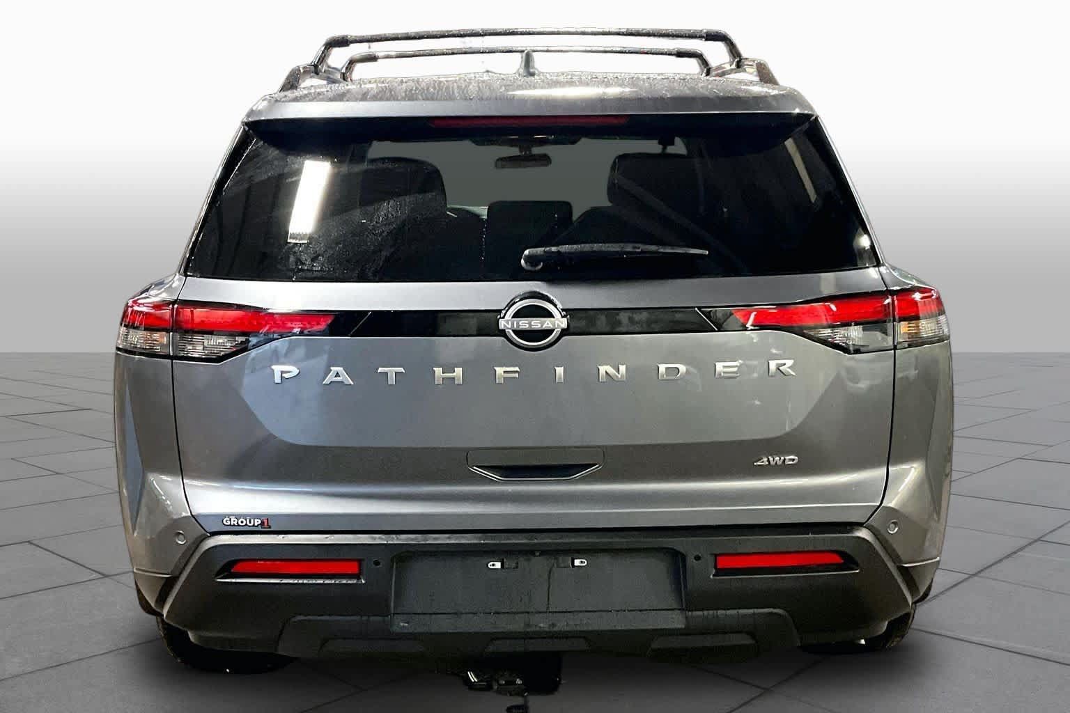 Used 2025 Nissan Pathfinder SV AWD/4WD image 5