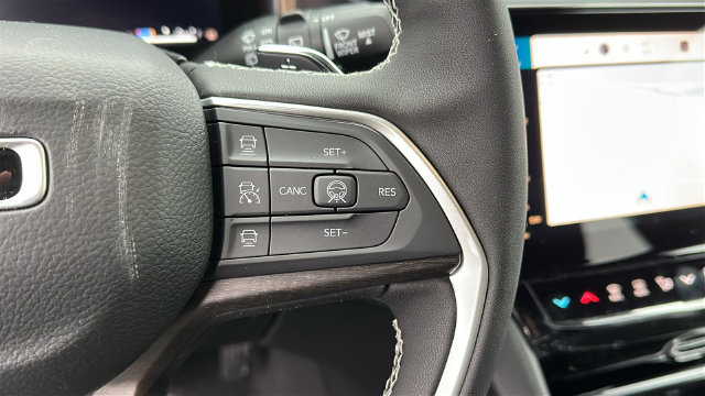 New 2026 Jeep Grand Cherokee Altitude AWD/4WD image 13