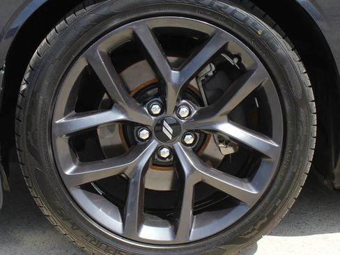 Used 2019 Dodge Challenger R/T w/ Driver Convenience Group RWD image 9