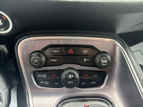 Used 2017 Dodge Challenger R/T RWD image 23