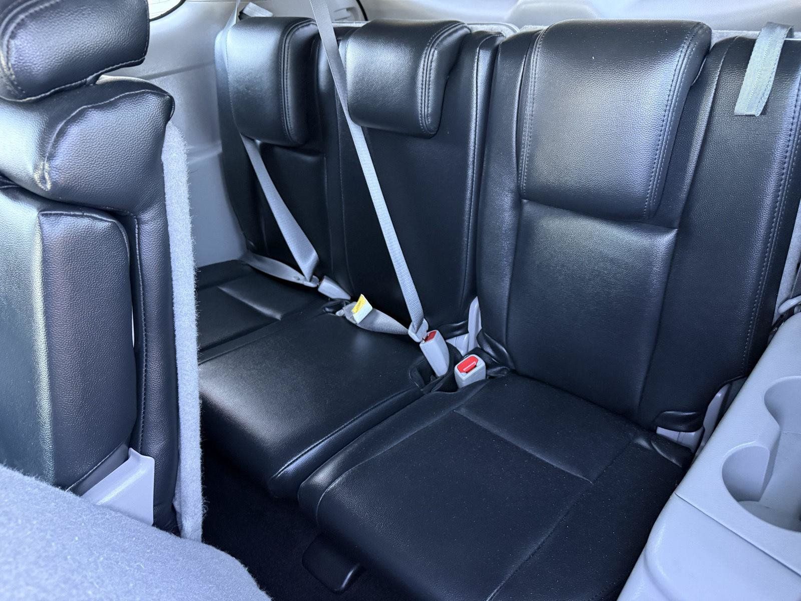 Used 2018 Toyota Highlander XLE AWD/4WD image 16