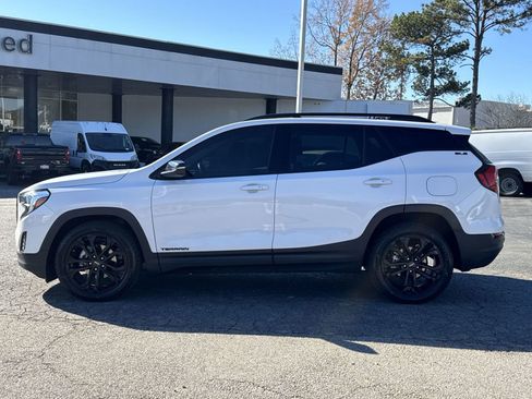 Used 2021 GMC Terrain SLE w/ Driver Convenience Package image 7