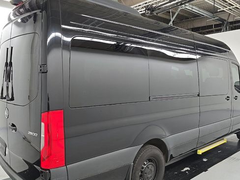Used 2024 Mercedes-Benz Sprinter 2500 image 4