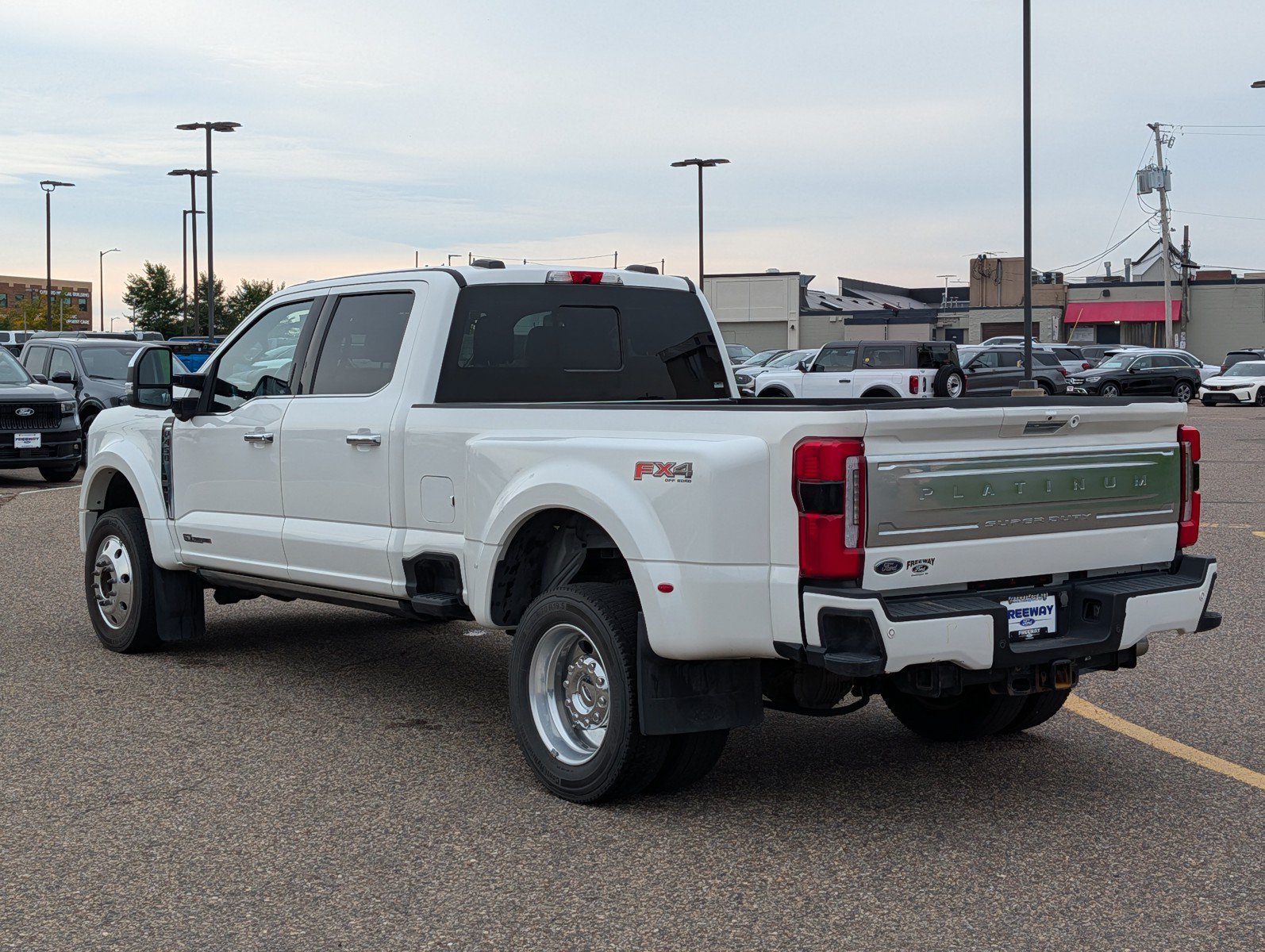 Used 2023 Ford F450 Platinum w/ FX4 Off-Road Package AWD/4WD image 3