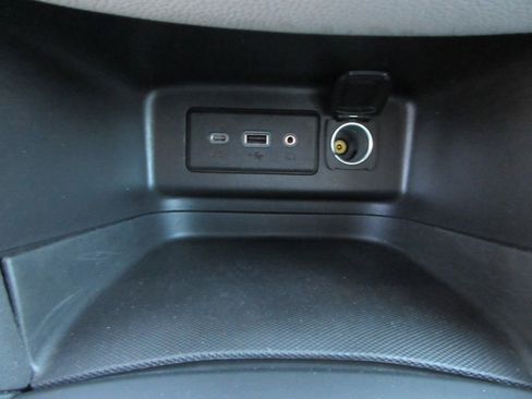 Used 2024 Chevrolet Equinox LS w/ LS Convenience Package image 28