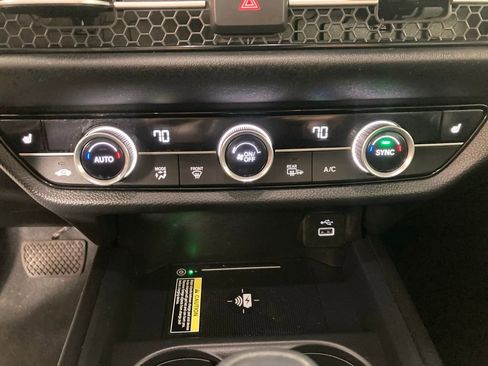 Used 2025 Honda HR-V EX-L image 8