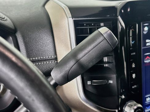 Used 2019 RAM 2500 Laramie AWD/4WD image 25