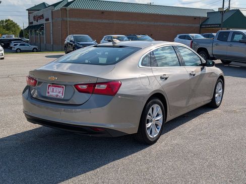 Used 2024 Chevrolet Malibu LT FWD image 3