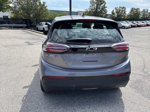 Used 2023 Chevrolet Bolt LT FWD image 5