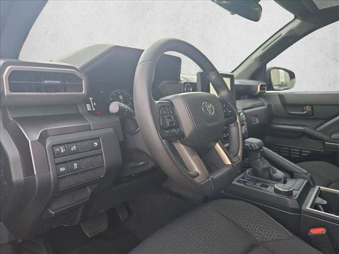 Used 2025 Toyota 4Runner SR5 RWD image 9