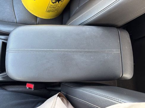 Used 2020 Chevrolet Equinox Premier image 34