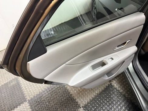 Used 2024 Hyundai Elantra SEL image 30