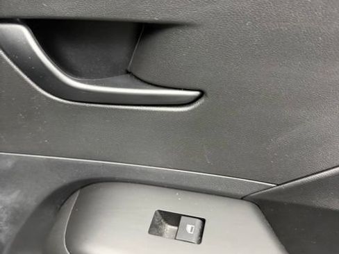 Used 2025 Hyundai Kona SEL FWD image 51