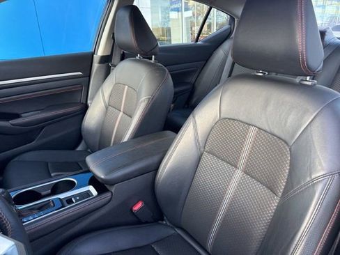 Used 2023 Nissan Altima 2.5 SR AWD/4WD image 10