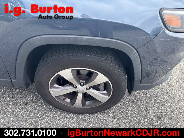 Used 2020 Jeep Cherokee Limited AWD/4WD image 5