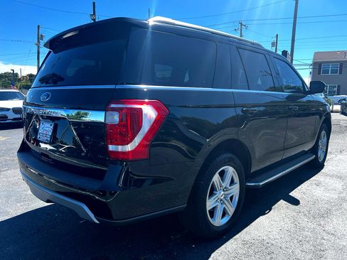 Used 2021 Ford Expedition XLT image 5